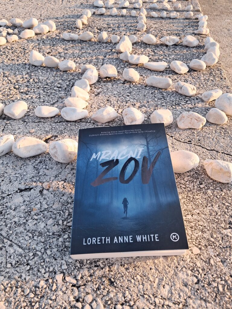 Loreth Anne White Mračni zov