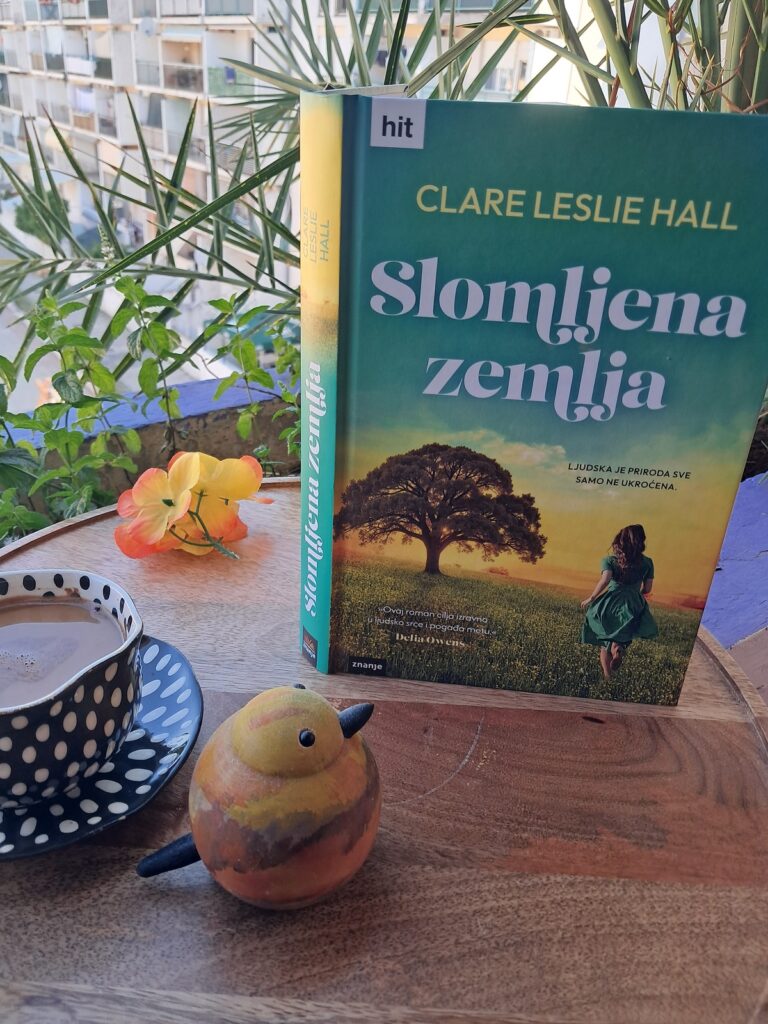 Clare Leslie Hall Slomljena zemlja